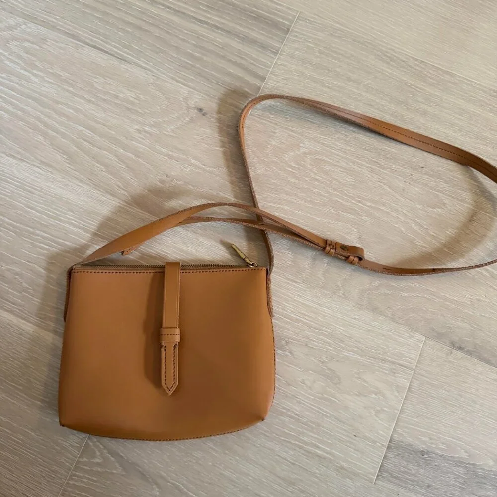 J. Crew Ryann Smooth Leather Crossbody Bag Purse Minimalist Tan Camel